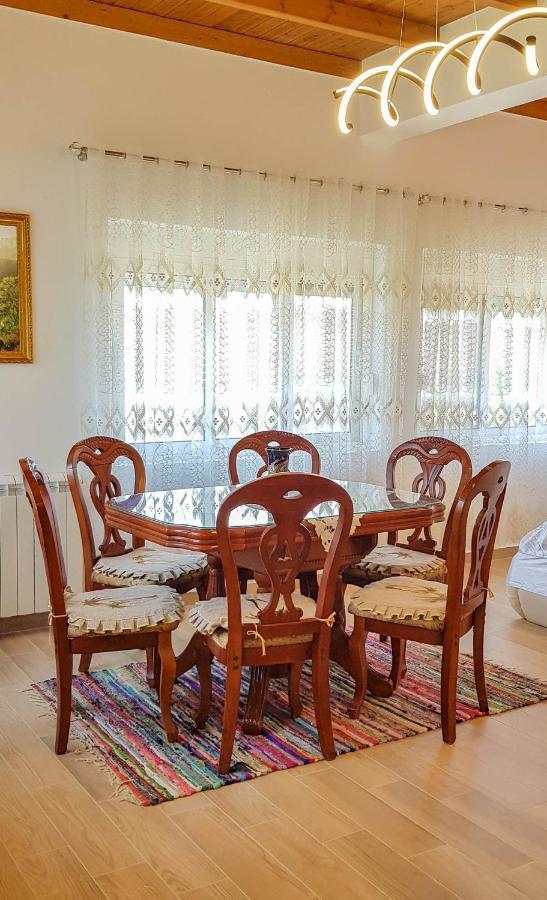 Villa Goliku Pestani エクステリア 写真